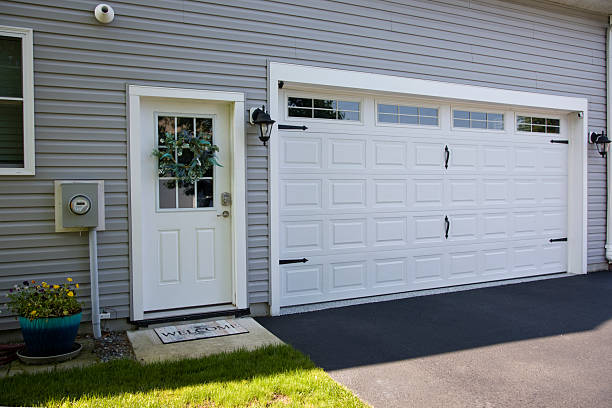 24/7 Emergency Garage Door Panel Replacement experts in East Wenatchee, WA